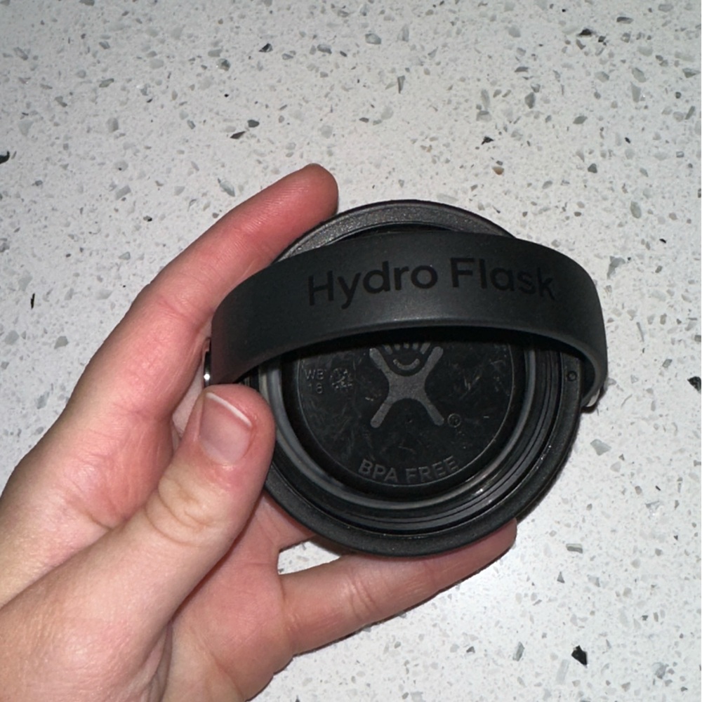 Black hydroflask wide mouth lid